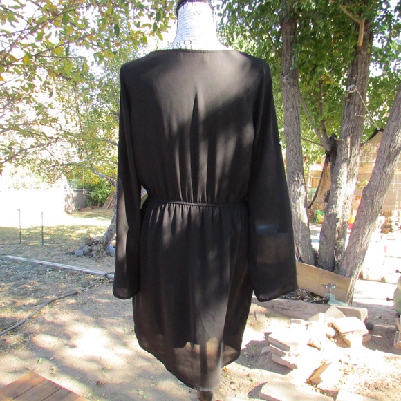 Estelle Elegant Black Long Sleeve Dress - Picture 5 of 5